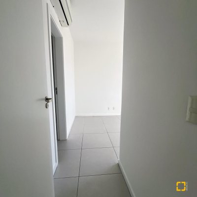 Apartamentos com 60m², 2 quartos, 1 suíte, 1 garagem, no bairro Areias em São José