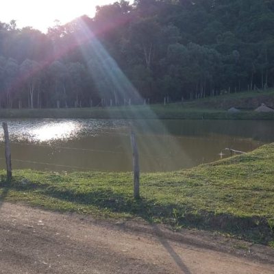 Chacara com 0m², 1 quarto, no bairro Centro em Anitápolis