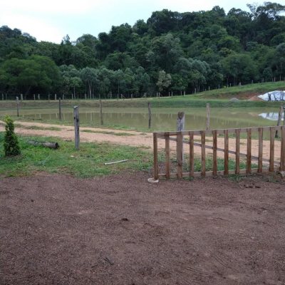 Chacara com 0m², 1 quarto, no bairro Centro em Anitápolis