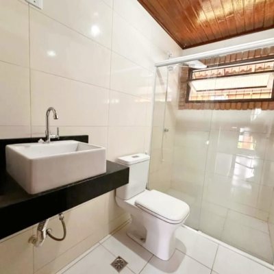 Casa Residencial com 120m², 3 quartos, 3 garagens, no bairro Campeche em Florianópolis