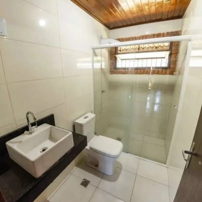 Casa Residencial com 120m², 3 quartos, 3 garagens, no bairro Campeche em Florianópolis