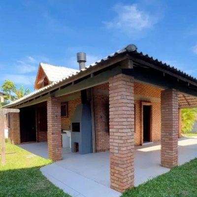Casa Residencial com 120m², 3 quartos, 3 garagens, no bairro Campeche em Florianópolis