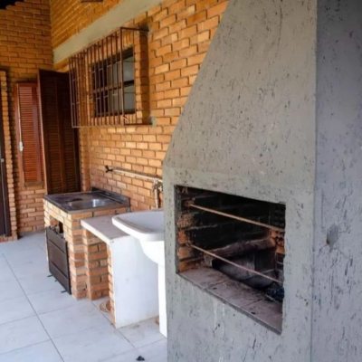 Casa Residencial com 120m², 3 quartos, 3 garagens, no bairro Campeche em Florianópolis