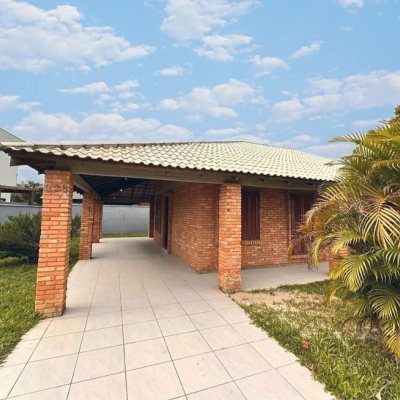 Casa Residencial com 120m², 3 quartos, 3 garagens, no bairro Campeche em Florianópolis