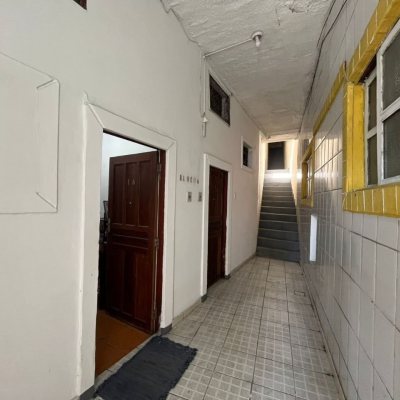 Predio com 326m², 4 garagens, no bairro Pantanal em Florianópolis