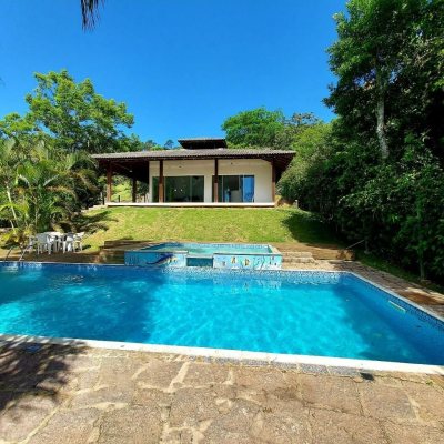 Apartamentos com 104m², 3 quartos, 1 suíte, 2 garagens, no bairro Jurerê em Florianópolis