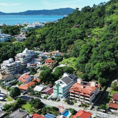 Apartamentos com 104m², 3 quartos, 1 suíte, 2 garagens, no bairro Jurerê em Florianópolis