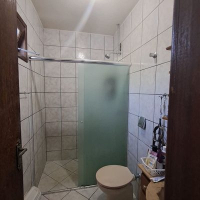 Casa Residencial com 195m², 3 quartos, 1 suíte, 2 garagens, no bairro Campeche em Florianópolis