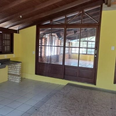 Casa em Condomínio com 200m², 4 quartos, 1 suíte, 3 garagens, no bairro Ingleses do Rio Vermelho em Florianópolis