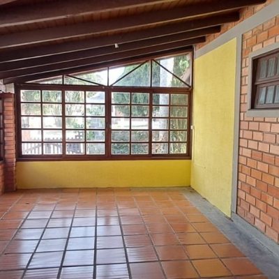 Casa em Condomínio com 200m², 4 quartos, 1 suíte, 3 garagens, no bairro Ingleses do Rio Vermelho em Florianópolis