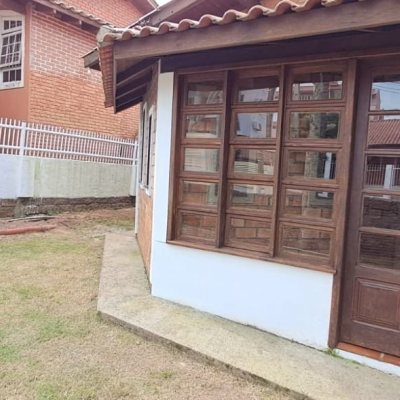 Casa em Condomínio com 200m², 4 quartos, 1 suíte, 3 garagens, no bairro Ingleses do Rio Vermelho em Florianópolis