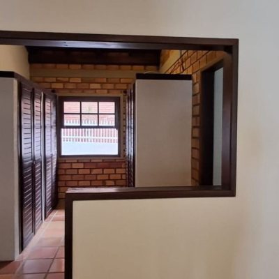 Casa em Condomínio com 200m², 4 quartos, 1 suíte, 3 garagens, no bairro Ingleses do Rio Vermelho em Florianópolis