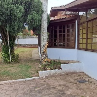 Casa em Condomínio com 200m², 4 quartos, 1 suíte, 3 garagens, no bairro Ingleses do Rio Vermelho em Florianópolis