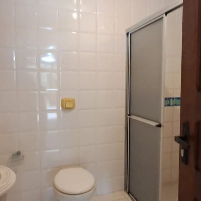 Casa em Condomínio com 200m², 4 quartos, 1 suíte, 3 garagens, no bairro Ingleses do Rio Vermelho em Florianópolis