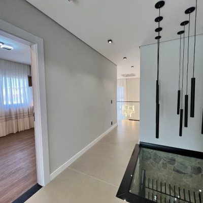 Casa em Condomínio com 404m², 4 quartos, 4 suítes, 2 garagens, no bairro Ingleses em Floranópolis