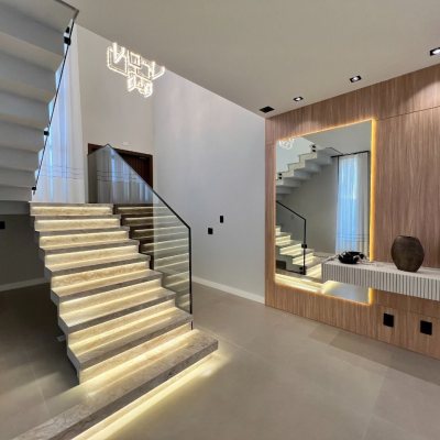 Casa em Condomínio com 404m², 4 quartos, 4 suítes, 2 garagens, no bairro Ingleses em Floranópolis
