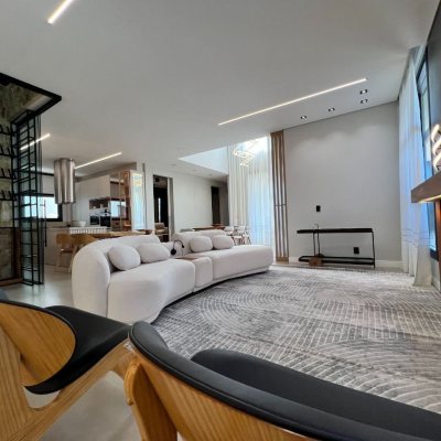 Casa em Condomínio com 404m², 4 quartos, 4 suítes, 2 garagens, no bairro Ingleses em Floranópolis