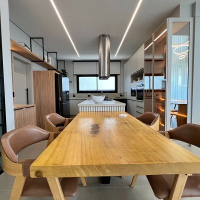 Casa em Condomínio com 404m², 4 quartos, 4 suítes, 2 garagens, no bairro Ingleses em Floranópolis