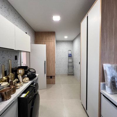 Casa em Condomínio com 404m², 4 quartos, 4 suítes, 2 garagens, no bairro Ingleses em Floranópolis