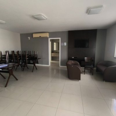 Apartamentos com 61m², 2 quartos, 1 garagem, no bairro Barreiros em São José