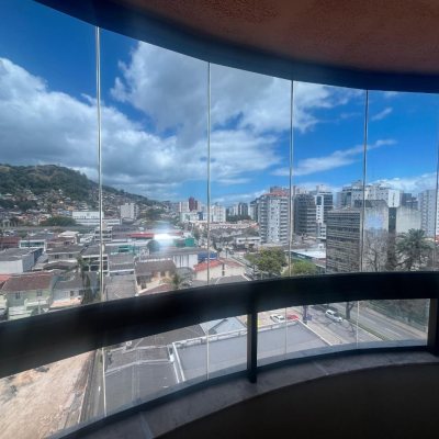 Apartamentos com 78m², 2 quartos, 1 suíte, 1 garagem, no bairro Centro em Florianópolis