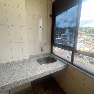 Apartamentos com 78m², 2 quartos, 1 suíte, 1 garagem, no bairro Centro em Florianópolis