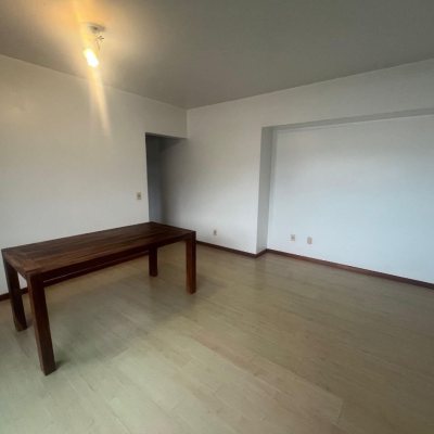 Apartamentos com 78m², 2 quartos, 1 suíte, 1 garagem, no bairro Centro em Florianópolis