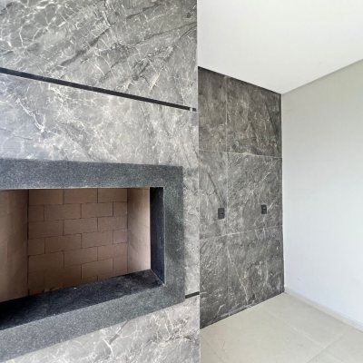 Casa em Condomínio com 272m², 3 quartos (sendo 3 suítes), 2 garagens, no bairro São João Do Rio Vermelho em Florianópolis