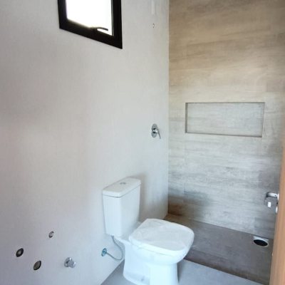 Casa Residencial com 140m², 3 quartos, 1 suíte, 2 garagens, no bairro Campeche em Florianópolis