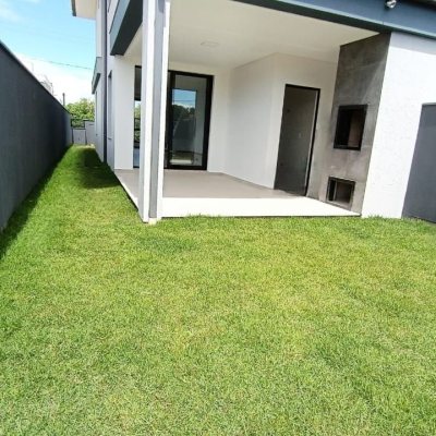 Casa Residencial com 140m², 3 quartos, 1 suíte, 2 garagens, no bairro Campeche em Florianópolis