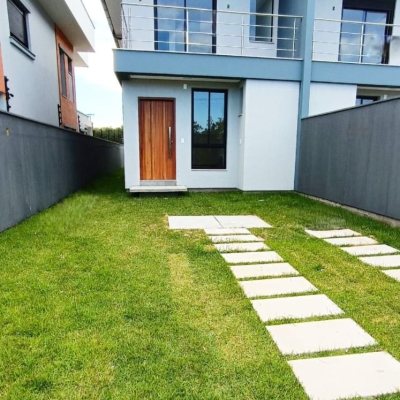 Casa Residencial com 140m², 3 quartos, 1 suíte, 2 garagens, no bairro Campeche em Florianópolis
