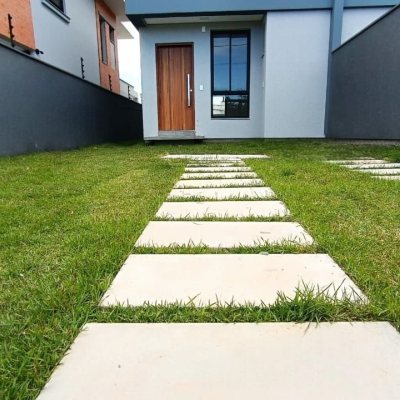 Casa Residencial com 140m², 3 quartos, 1 suíte, 2 garagens, no bairro Campeche em Florianópolis
