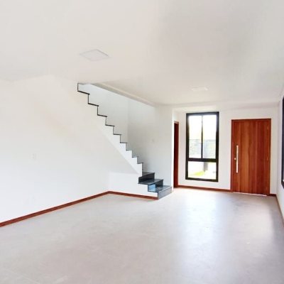 Casa Residencial com 140m², 3 quartos, 1 suíte, 2 garagens, no bairro Campeche em Florianópolis