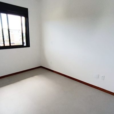 Casa Residencial com 140m², 3 quartos, 1 suíte, 2 garagens, no bairro Campeche em Florianópolis