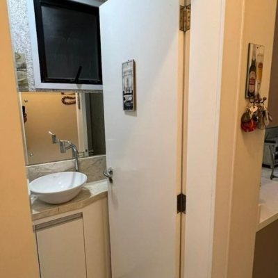 Apartamentos com 66m², 2 quartos, 1 suíte, 1 garagem, no bairro Canasvieiras em Florianópolis