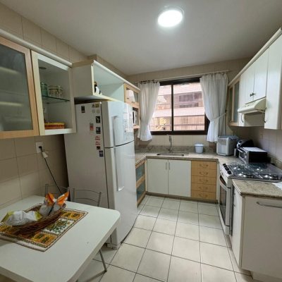 Apartamentos com 139m², 4 quartos, 1 suíte, 2 garagens, no bairro Centro em Florianópolis