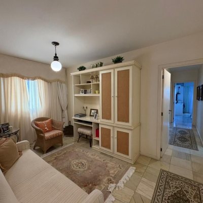 Apartamentos com 139m², 4 quartos, 1 suíte, 2 garagens, no bairro Centro em Florianópolis