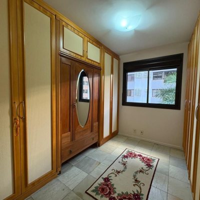 Apartamentos com 139m², 4 quartos, 1 suíte, 2 garagens, no bairro Centro em Florianópolis