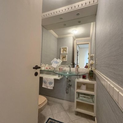 Apartamentos com 139m², 4 quartos, 1 suíte, 2 garagens, no bairro Centro em Florianópolis