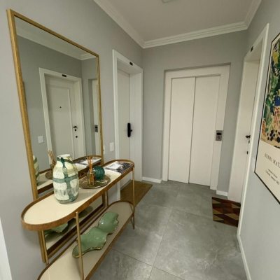 Apartamentos com 139m², 4 quartos, 1 suíte, 2 garagens, no bairro Centro em Florianópolis