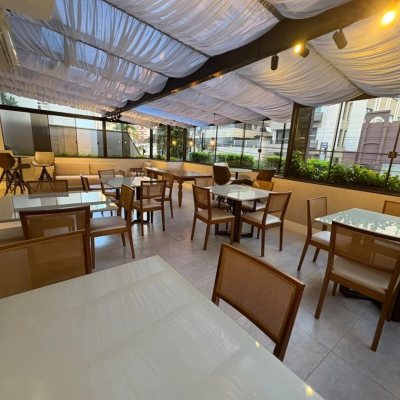 Apartamentos com 139m², 4 quartos, 1 suíte, 2 garagens, no bairro Centro em Florianópolis