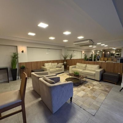 Apartamentos com 139m², 4 quartos, 1 suíte, 2 garagens, no bairro Centro em Florianópolis