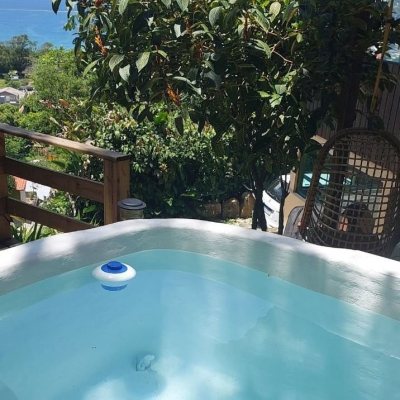 Casa Residencial com 180m², 3 quartos, no bairro Armação do Pântano do Sul em Florianópolis