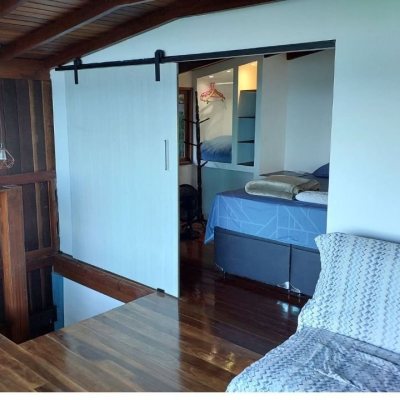 Casa Residencial com 180m², 3 quartos, no bairro Armação do Pântano do Sul em Florianópolis