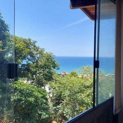 Casa Residencial com 180m², 3 quartos, no bairro Armação do Pântano do Sul em Florianópolis