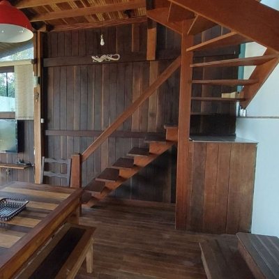 Casa Residencial com 180m², 3 quartos, no bairro Armação do Pântano do Sul em Florianópolis