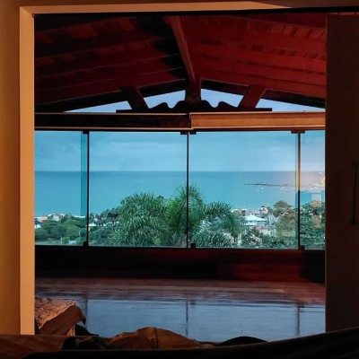 Casa Residencial com 180m², 3 quartos, no bairro Armação do Pântano do Sul em Florianópolis