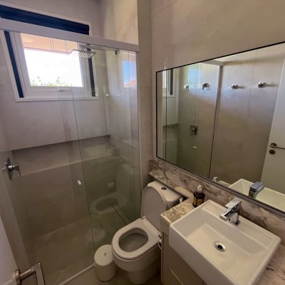 Casa Residencial com 400m², 4 quartos (sendo 4 suítes), 4 garagens, no bairro Jurerê Internacional em Florianópolis