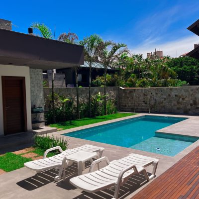 Casa Residencial com 400m², 4 quartos (sendo 4 suítes), 4 garagens, no bairro Jurerê Internacional em Florianópolis