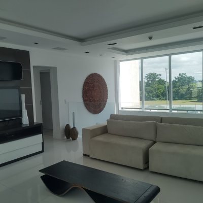 Casa Residencial com 995m², 9 quartos, 8 suítes, 4 garagens, no bairro Jurerê Internacional em Florianópolis